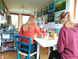 Malkurs für Erwachsene und Familien (3 Std. oder 5 Std.) | Öl, Acryl, Aquarell, Zeichnen, Pastellkreide, Gouache, Kohle, Bleistift, Kreide Malkurs für Erwachsene und Familien (3 Std. oder 5 Std.) | Öl, Acryl, Aquarell, Zeichnen, Pastellkreide, Gouache, Kohle, Bleistift, Kreide